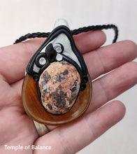 Load image into Gallery viewer, Pendant - Agate with granite / pink feldspar
