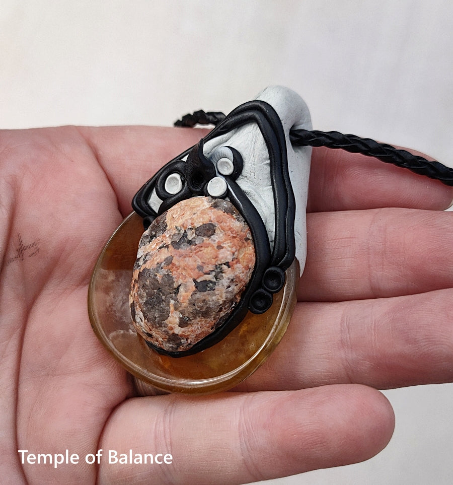 Pendant - Agate with granite / pink feldspar